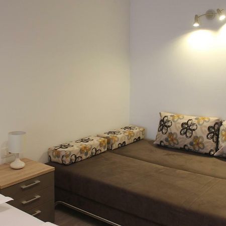 Apartman Tafra 오미스 외부 사진