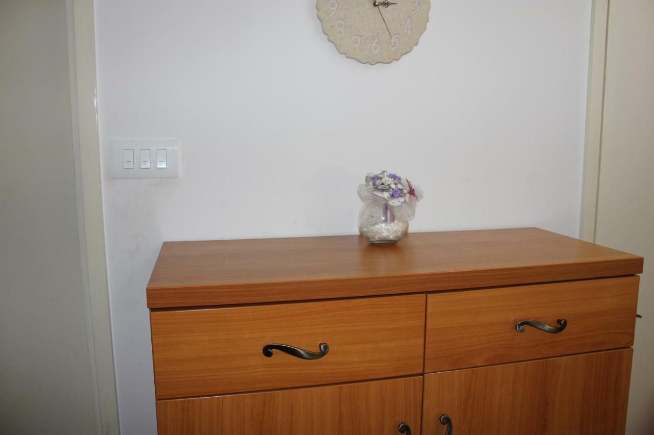 Apartman Tafra 오미스 외부 사진