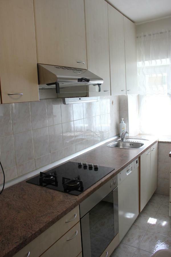 Apartman Tafra 오미스 외부 사진