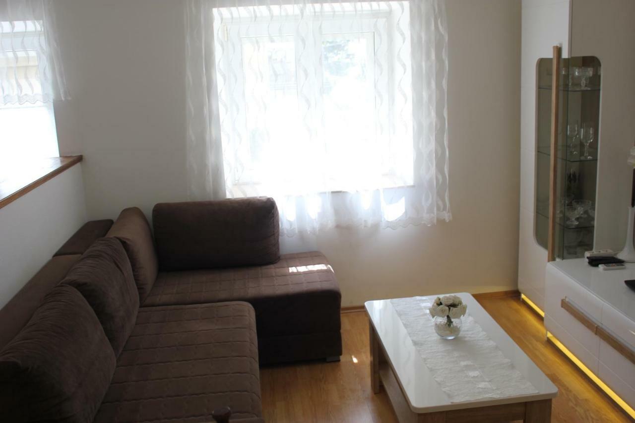 Apartman Tafra 오미스 외부 사진